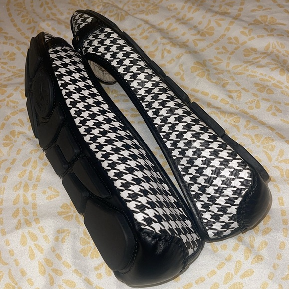 MICHAEL KORS (NWOB) Women’s Black & White Houndstooth Fulton Moc Loafers Size 9M - Picture 10 of 16